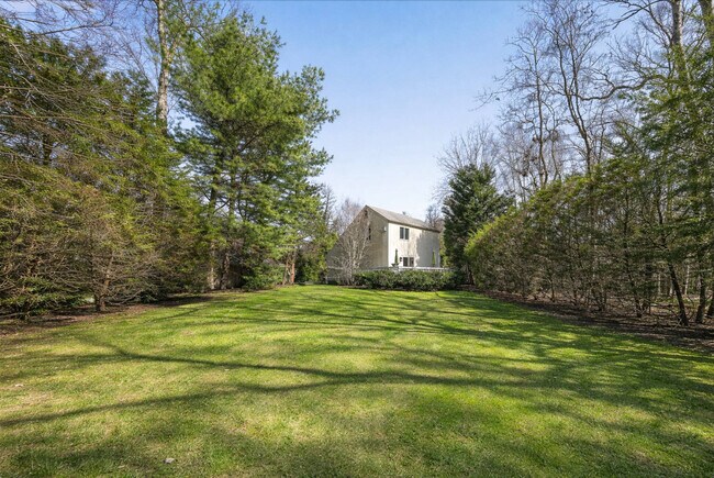 Photo - 13 Sycamore Dr