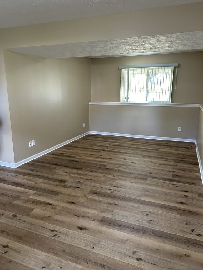 Photo - 4539 Pinehurst Ave SW