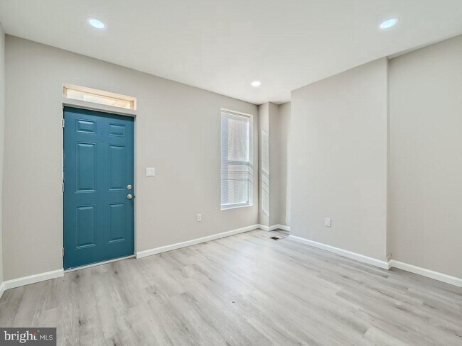 Photo - 1324 W Pratt St