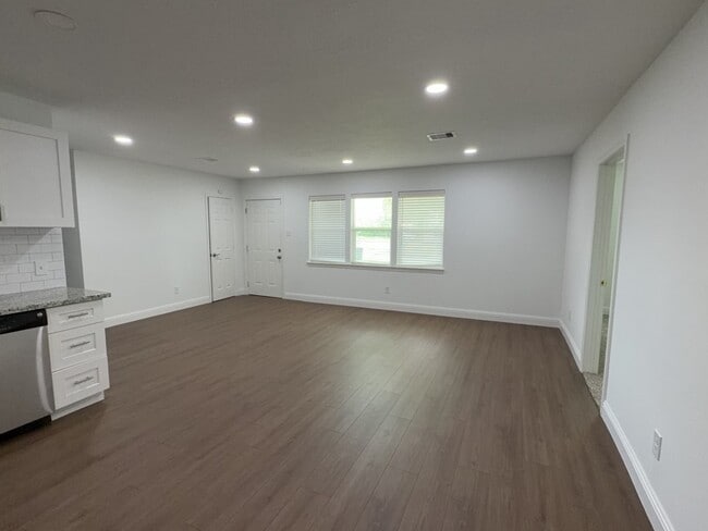 Photo - 3635 Wyoming St