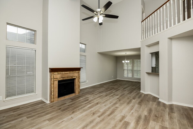 Photo - 4605 Birchbend Ln