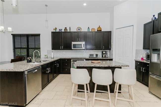 Photo - 5169 Roma St S