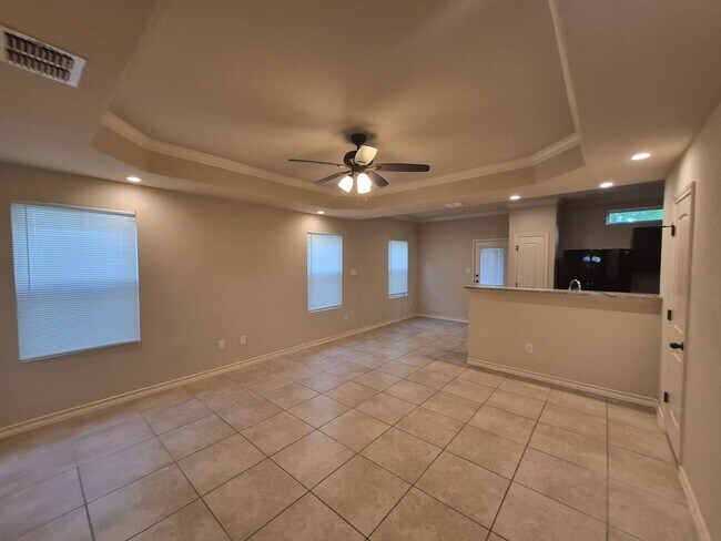 7014 Lakeview Dr.
