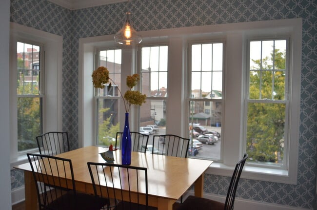 Building Photo - Beautiful penthouse Unit 735-3F