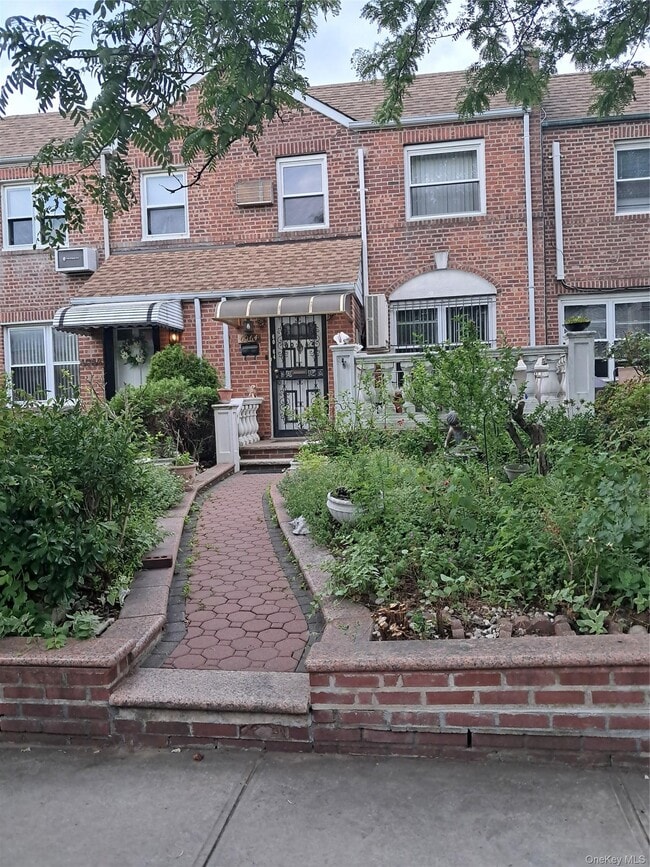 Building Photo - 60-64 70th St