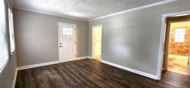 Photo - 1007 Edie Ave SE