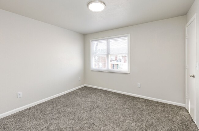 Photo - Seven Oaks Apartments