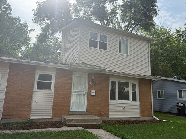 Building Photo - 15415 Dorchester Ave Rental