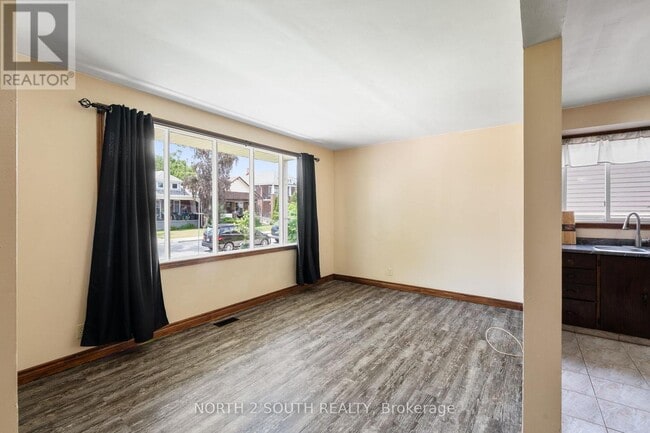 Photo - 1360 Goyeau St