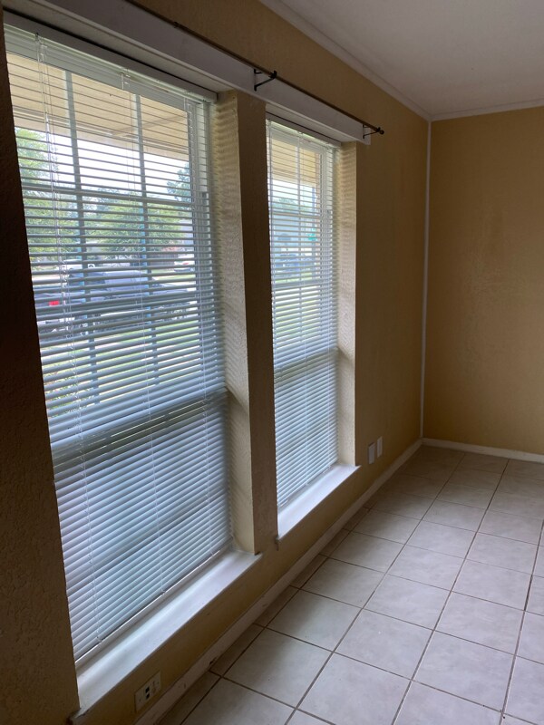Building Photo - 6336 Walraven Cir Rental