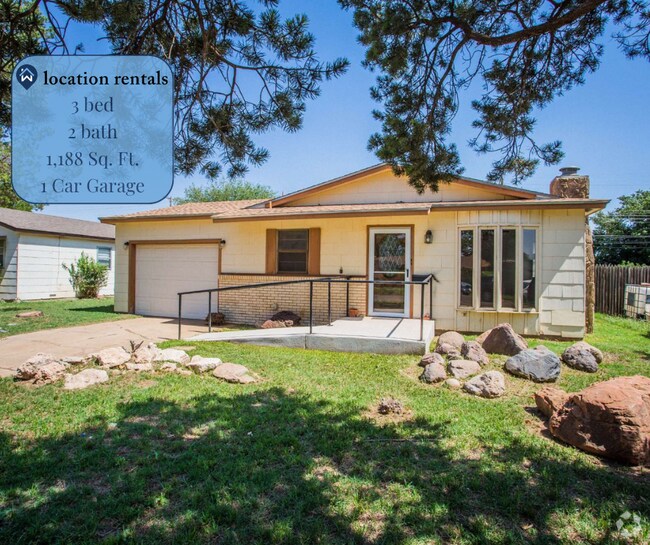 Building Photo - Beautiful 3/2 full of charm! Rental