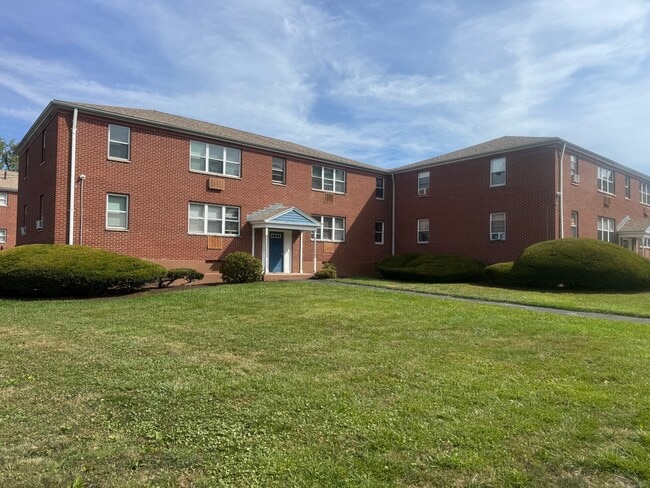 Photo - 762 New Britain Ave Unit Apt 4
