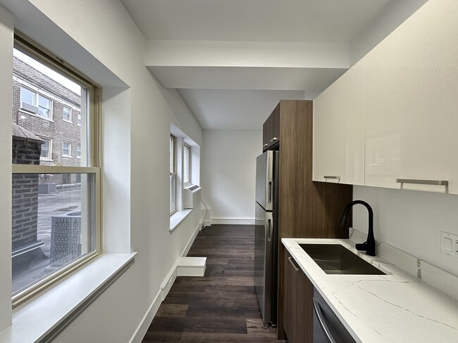 Photo - 1555 W Hollywood Ave Unit 302