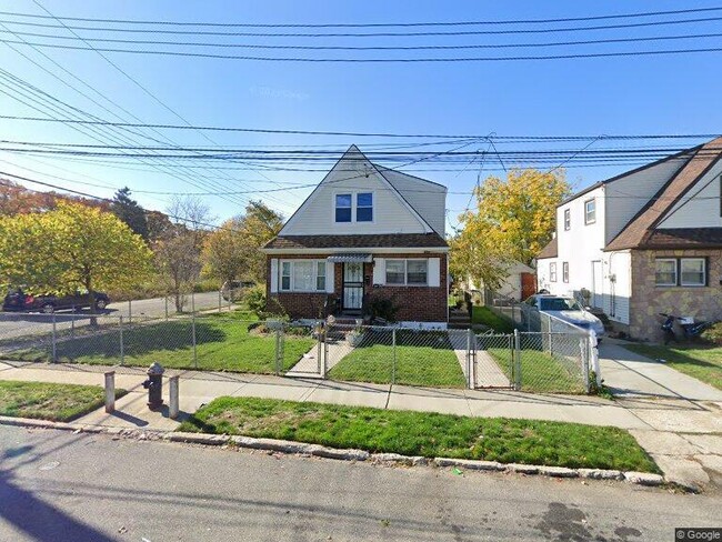 Building Photo - 114-92 177th Pl Rental