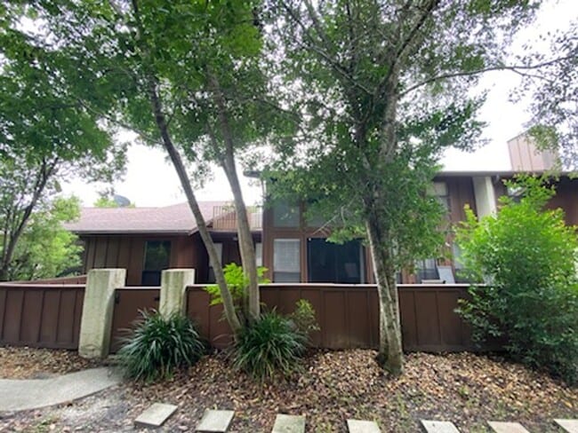 Building Photo - 4 Cherokee Trail
