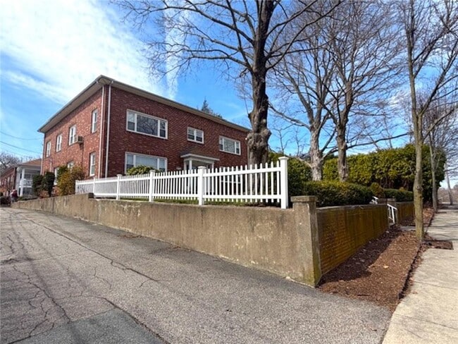 Photo - 216 Harris Ave Unit 2