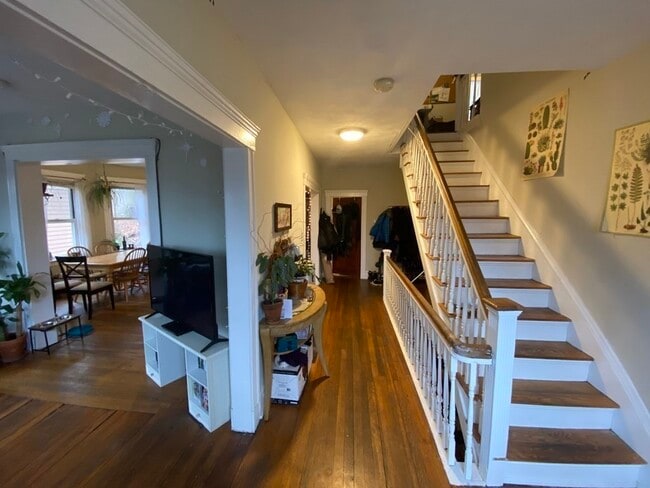 Photo - 58 Atherton Rd Unit 2