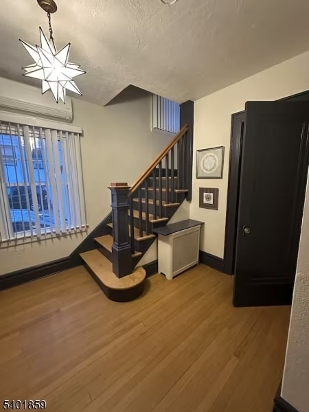 Photo - 61 Luddington Rd