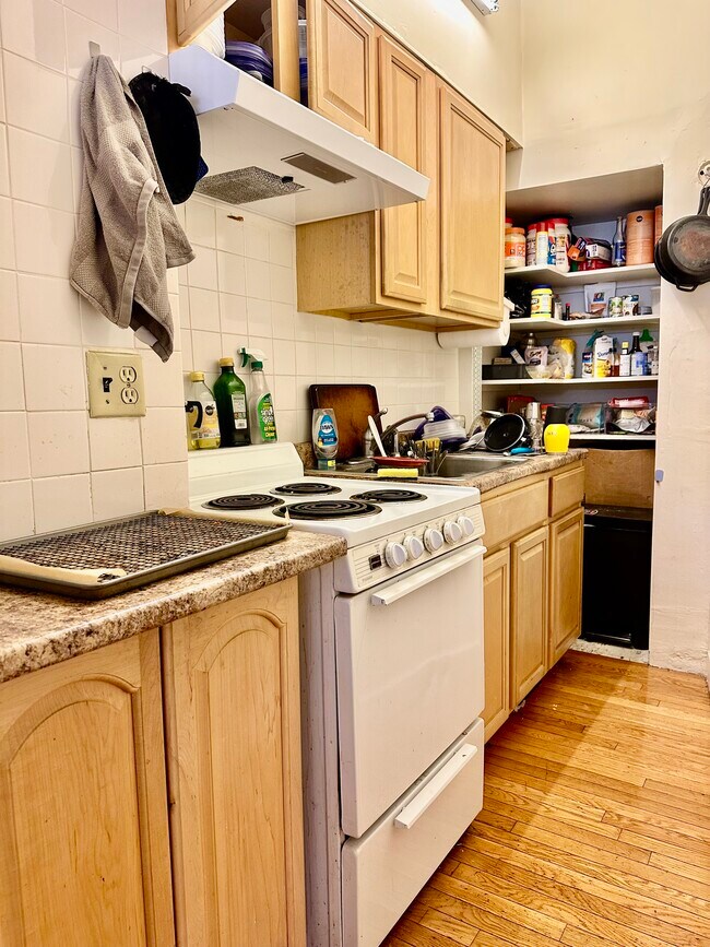 Photo - 7 Miner St Apartments Unit 1