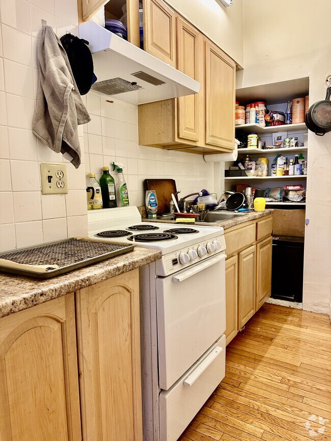 Building Photo - 7 Miner St Unit 1 Rental
