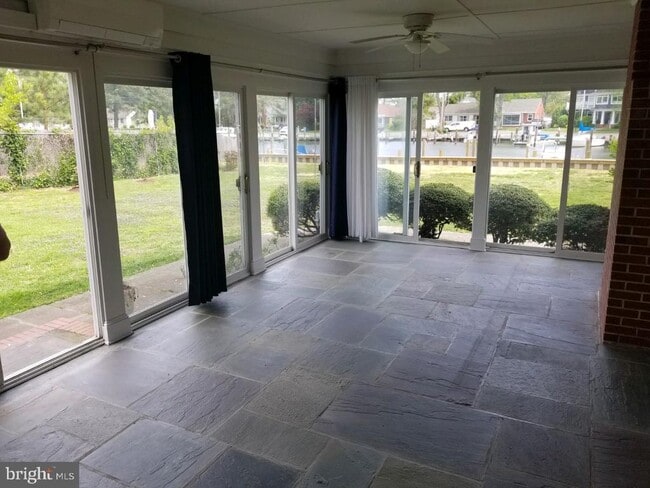 Photo - 219 E Chew Ave