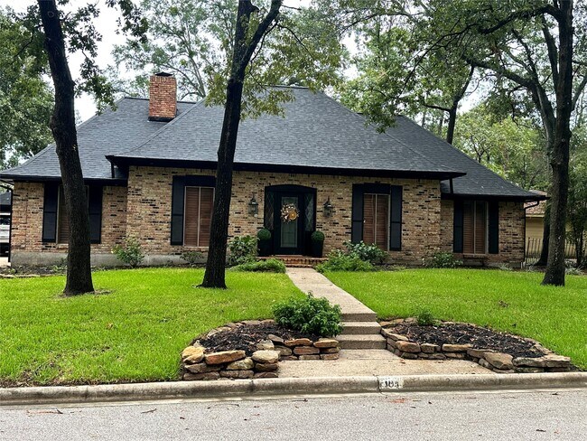 Photo - 103 Wroxton Dr