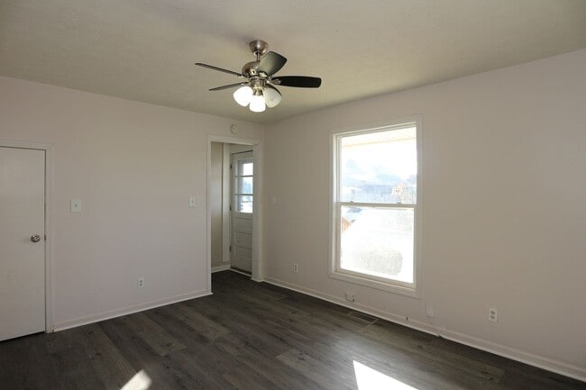 Photo - 070 Unit 600