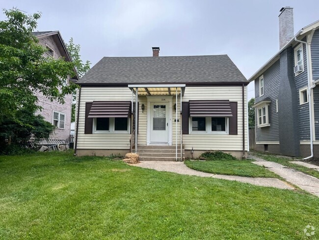 Building Photo - 226 S Cornell Cir Rental