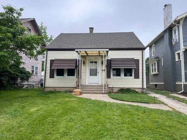 Photo - 226 S Cornell Cir House