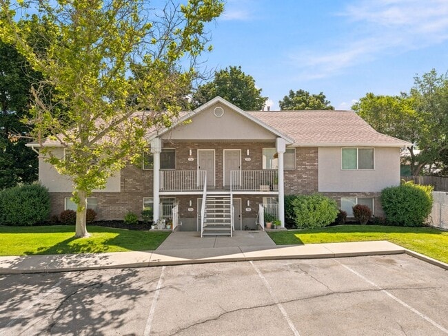 Building Photo - 752 N 1060 W Unit 1