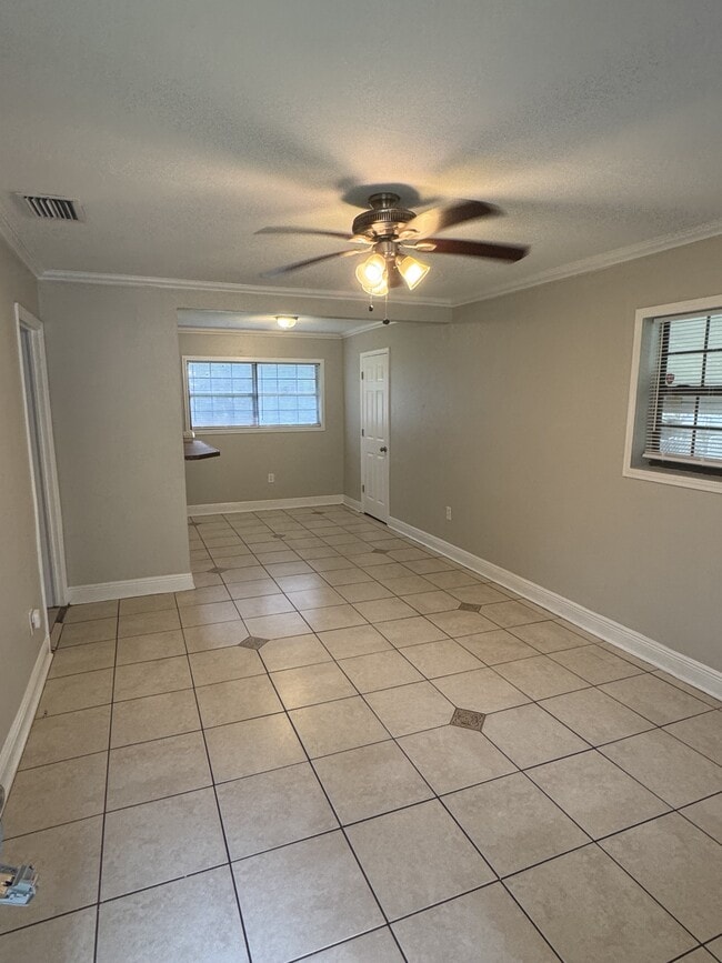 Photo - 2802 Southwood Dr