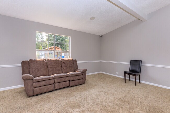 Photo - Creekside North