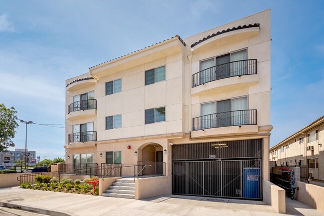 Photo - 14526 Hartland St Apartments Unit 303