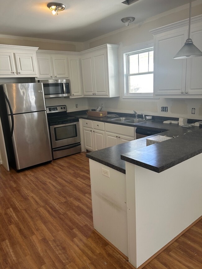 Photo - 918 Woodlawn Ave