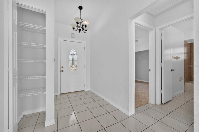 Photo - 913 San Rafael Way