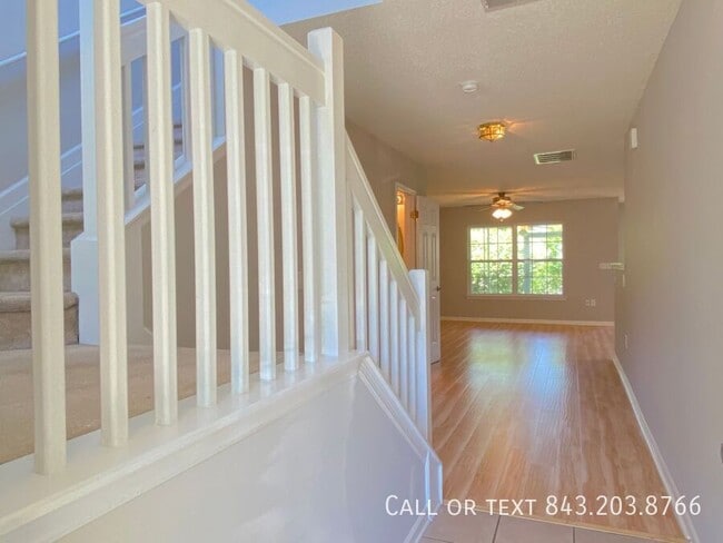 Photo - 1001 Yellow Hawthorn Cir