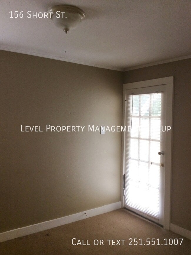 Photo - 156 Short St