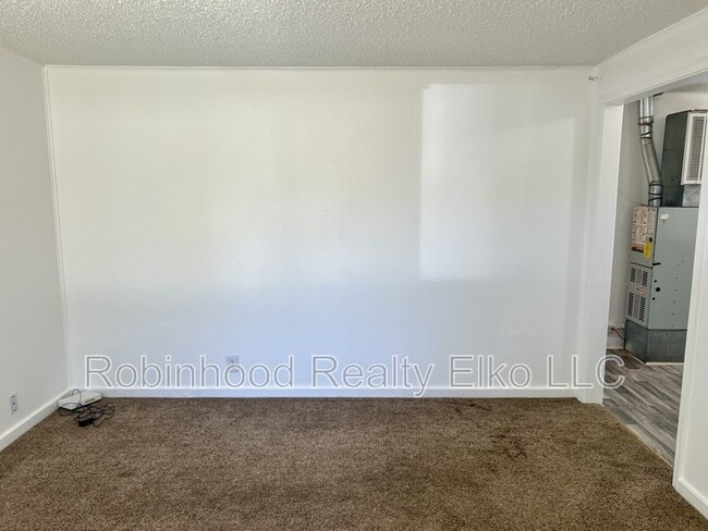 Photo - 659 Elm St