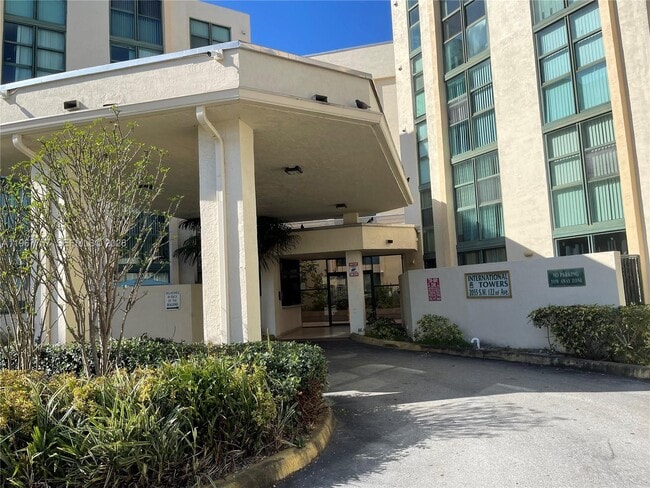 Photo - 2055 SW 122nd Ave Unit 531