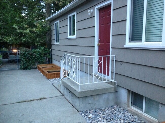 Photo - 1017 S 800 E