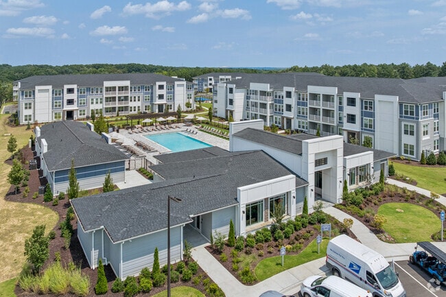 Reception and Clubhouse - Creekstone at 316