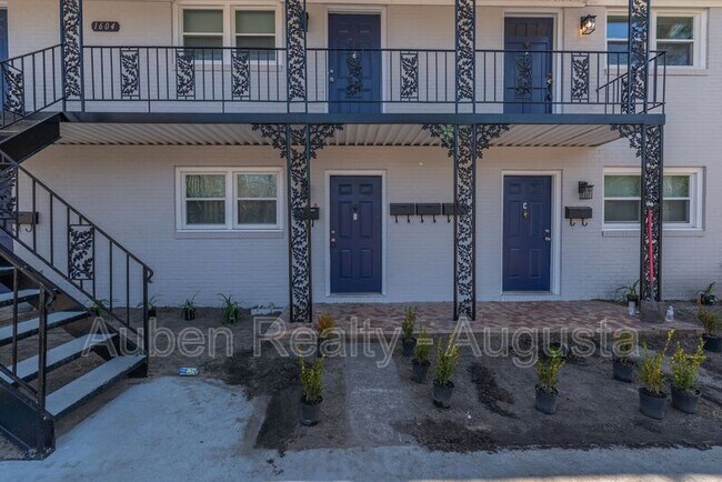 Photo - 1604 Johns Rd