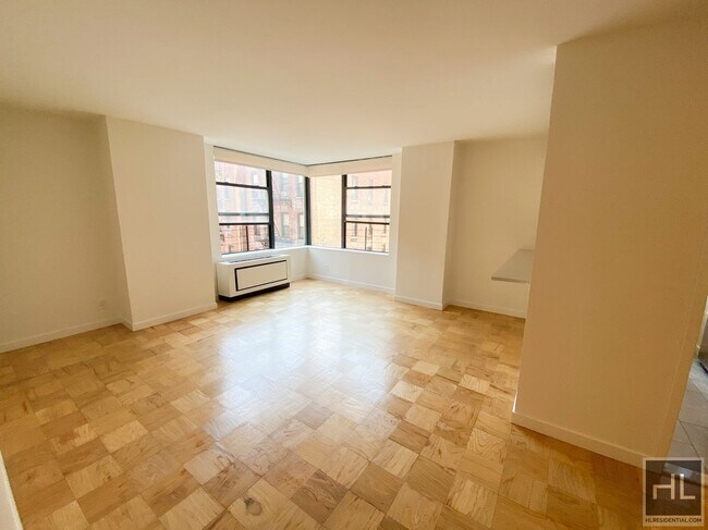 Building Photo - W 87th St Rental