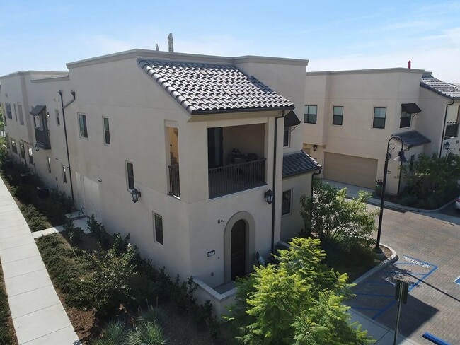 Photo - 168 Follyhatch