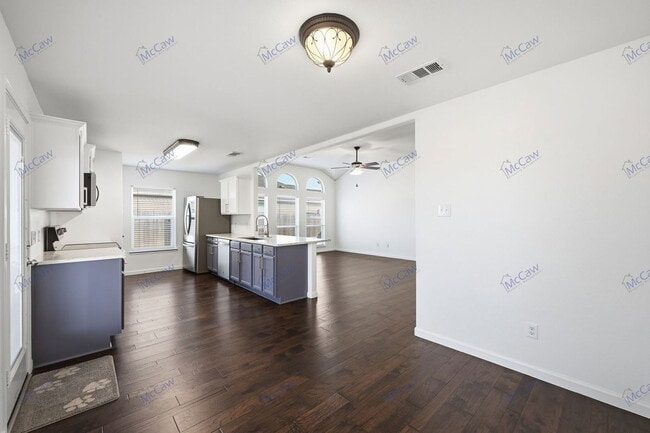 Photo - 328 Meadow View Ln