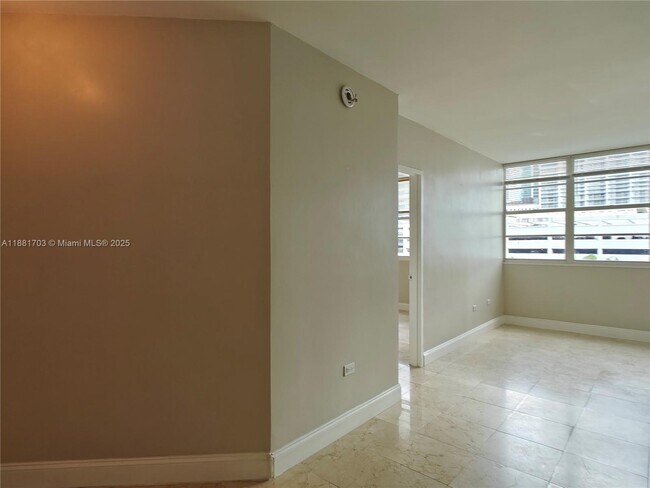 Photo - 825 Brickell Bay Dr Unit 445