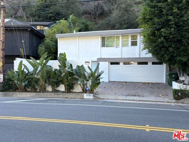 Building Photo - 1573 Benedict Canyon Drive Rental