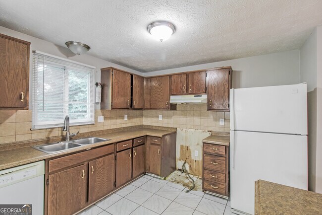 Photo - 1379 Robin Hill Dr