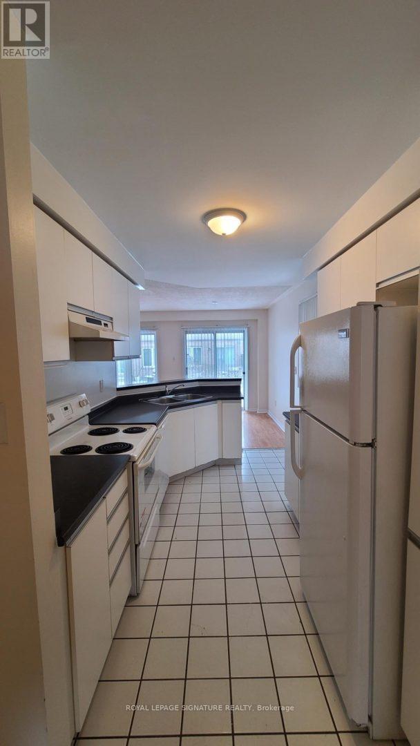 Photo - 5 Fairglen Ave