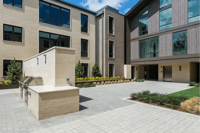 Área de parrilla - 3525 Normandy